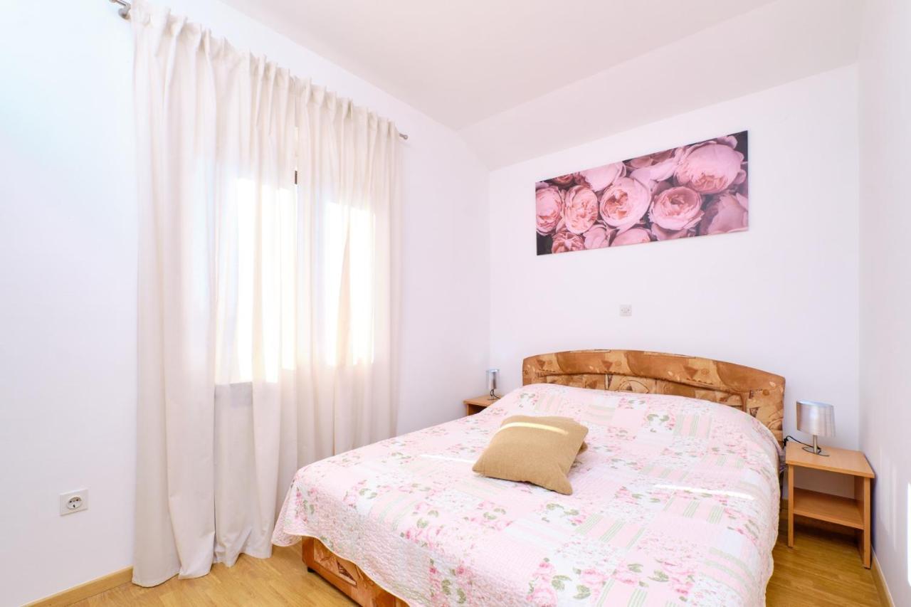 Apartments Vanda Mali Lošinj Eksteriør billede