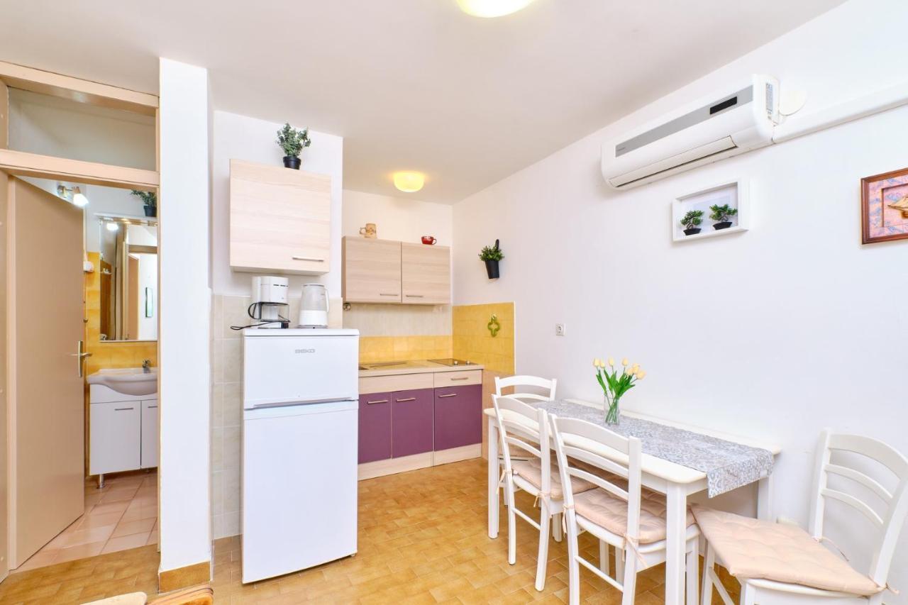 Apartments Vanda Mali Lošinj Eksteriør billede
