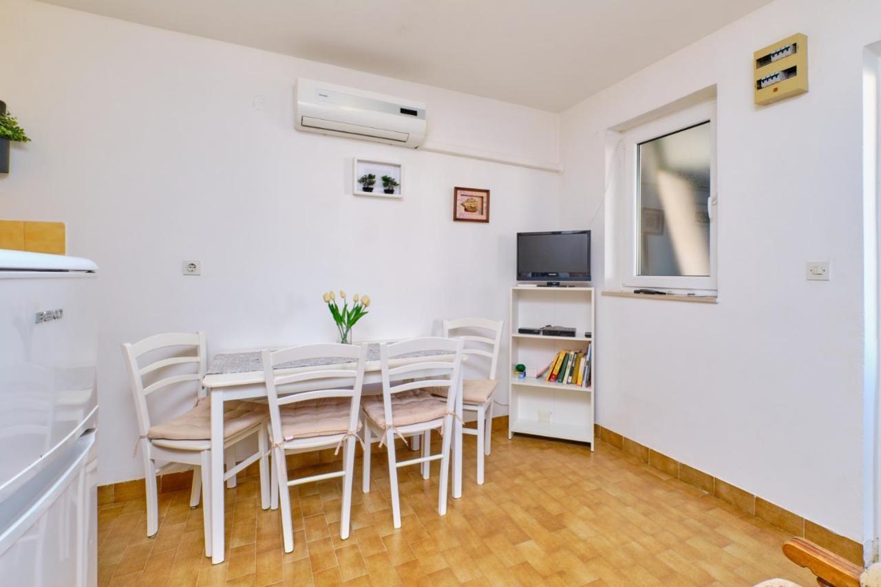 Apartments Vanda Mali Lošinj Eksteriør billede